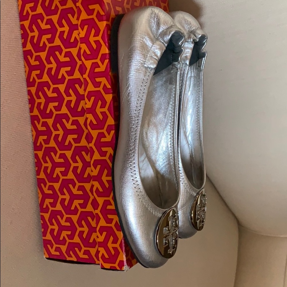 Shoes - Picture 2 of 4